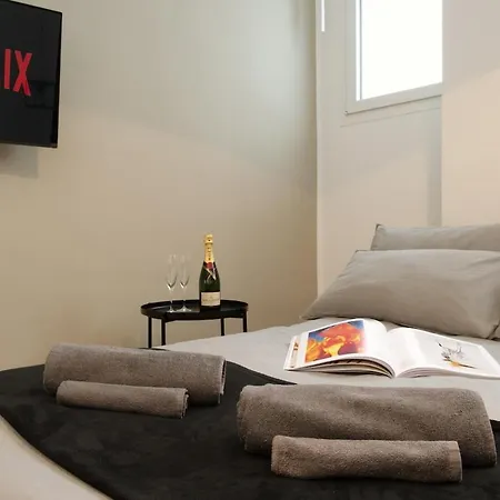 Luxhome Duomo - San Siro 10min Apartament *