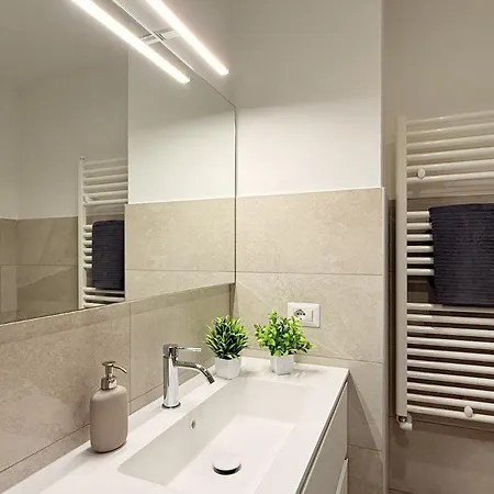 Apartment Luxhome Duomo - San Siro 10min Milan