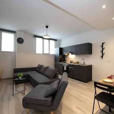 Luxhome Duomo - San Siro 10min Apartment *